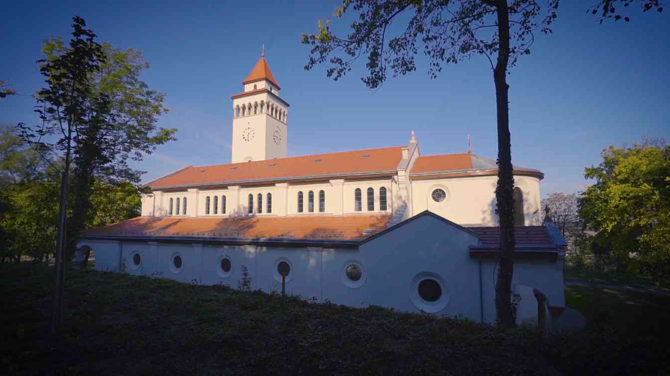 4. KÜLSŐ_Bata_04