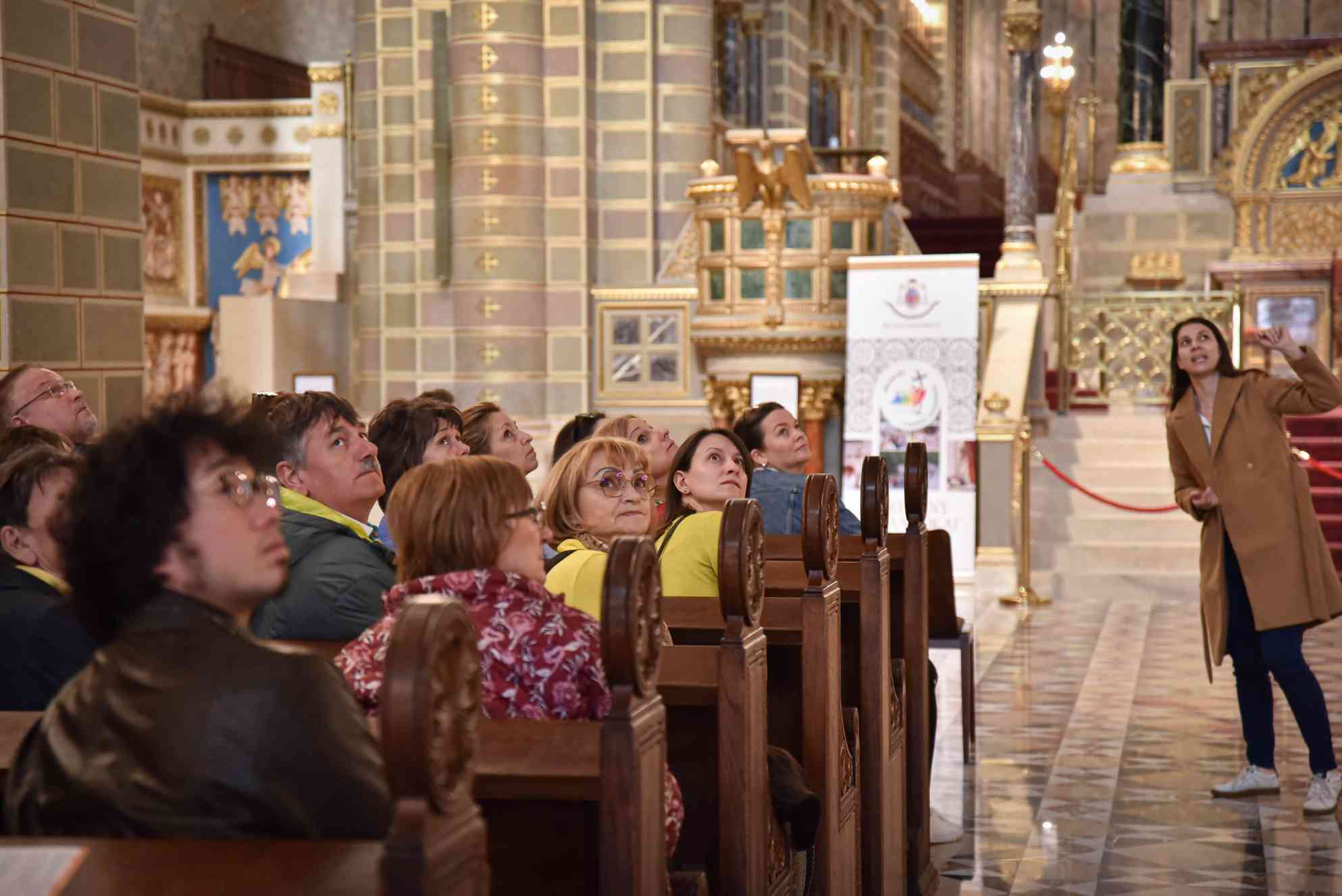 4. TÁRLATVEZETÉS_Fent és lent séta_nőnap-3288