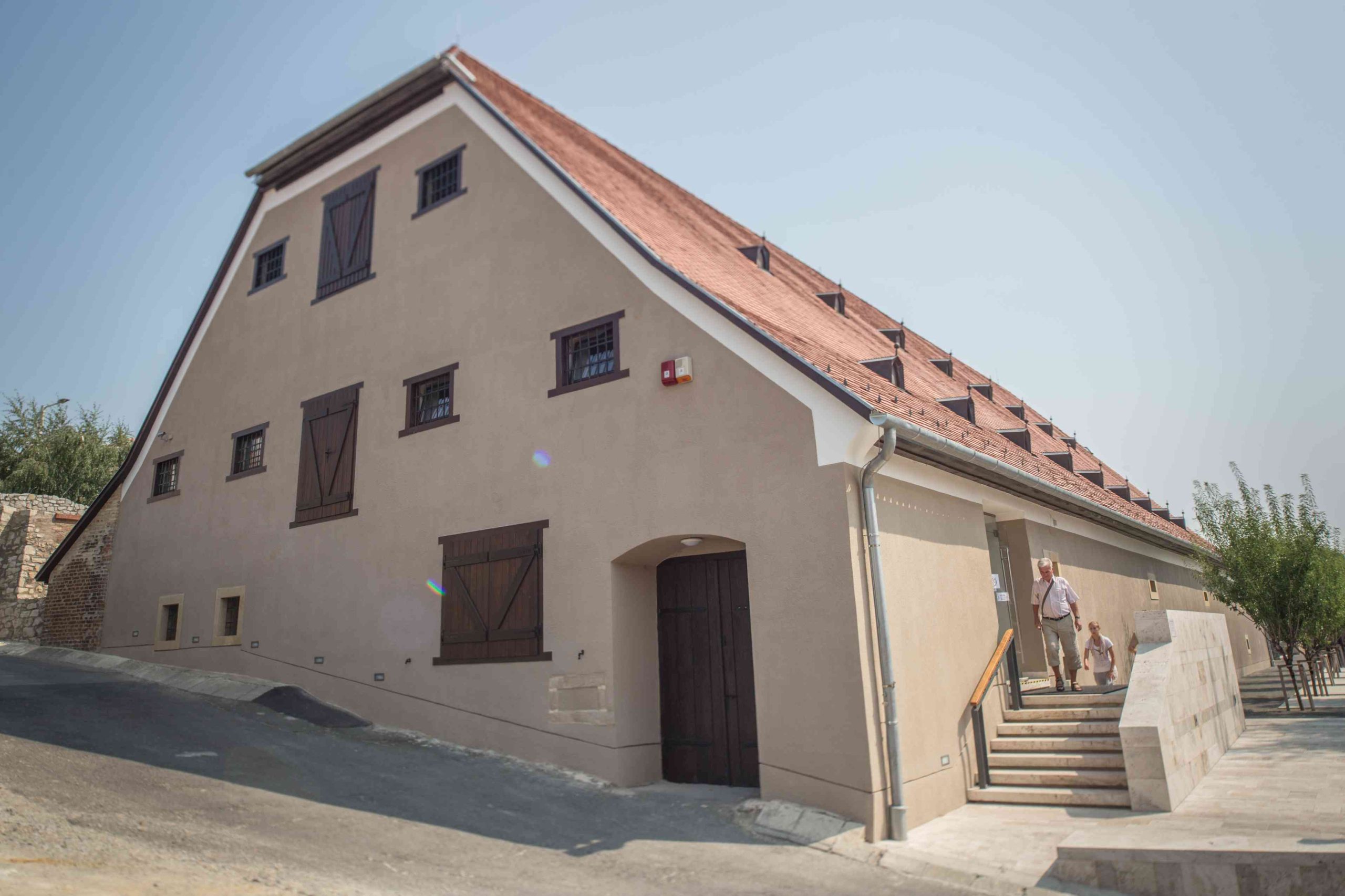 5.MAGTÁR KÜLSŐ_IMG_0725 (1)